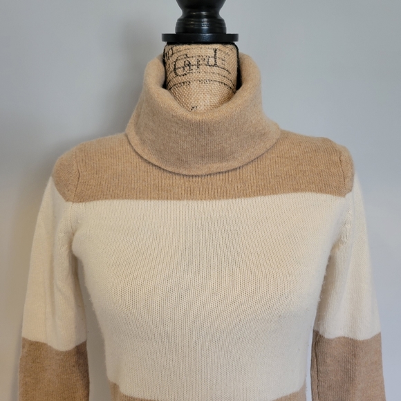 EUC Athleta Cashmere Sweater - Picture 8 of 10